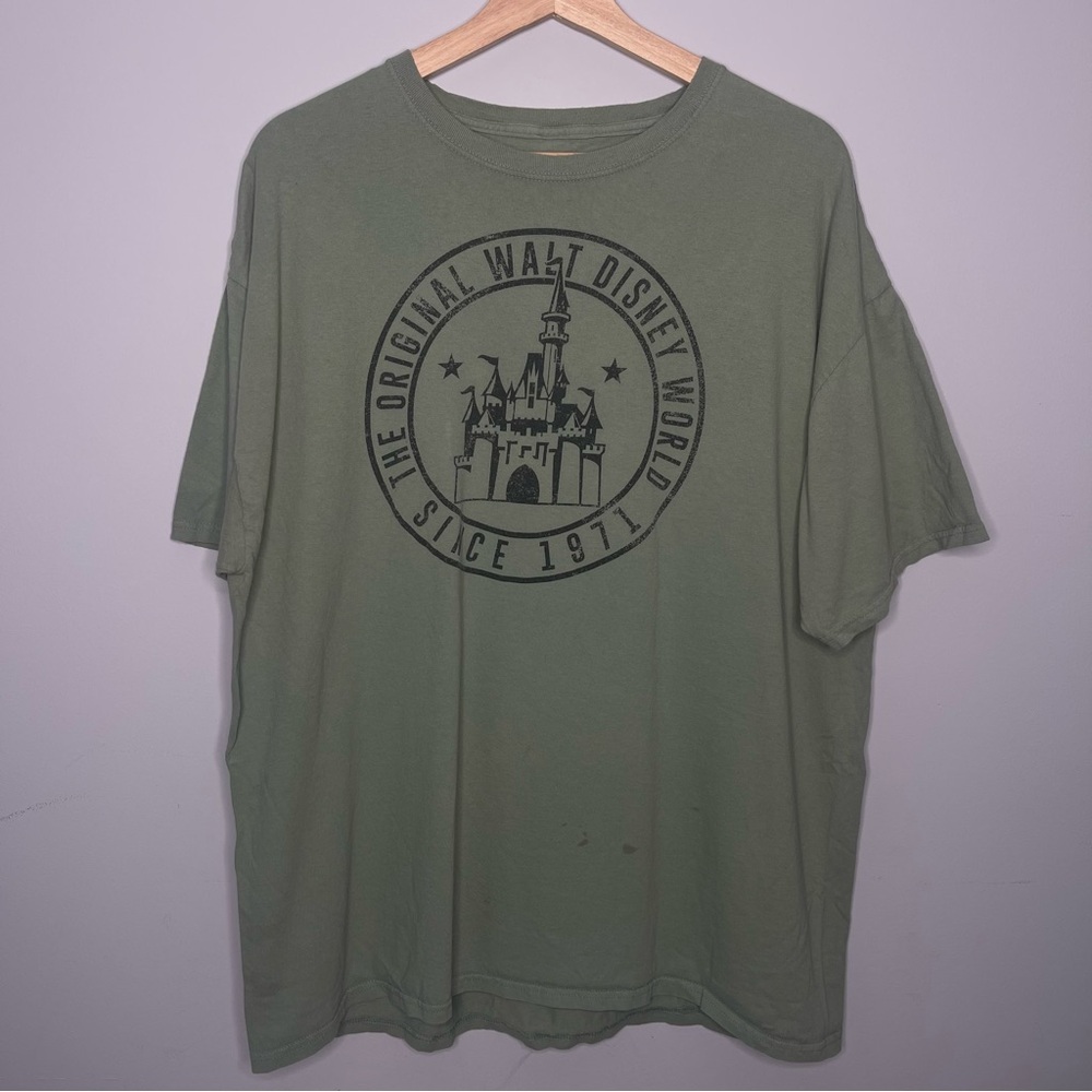 Disney Parks Walt‎ Disney World Castle Since 1971 Olive Green T-Shirt (X-large)